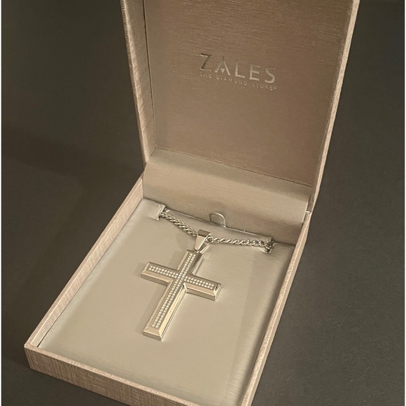 Men’s 1/2 CT. Diamond Double Row Cross Pendant with Stainless Steel Chain. - Picture 2 of 8